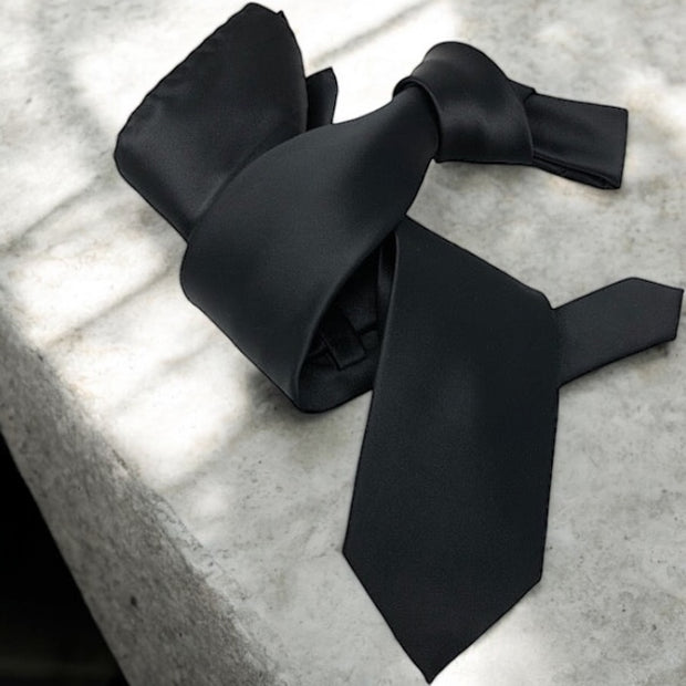 DMITRY Men's Solid Black Italian Silk Tie & Pocket Square Set
