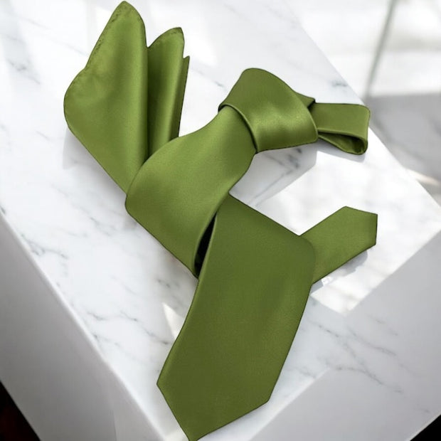 DMITRY Men's Solid Green Italian Silk Tie & Pocket Square Set