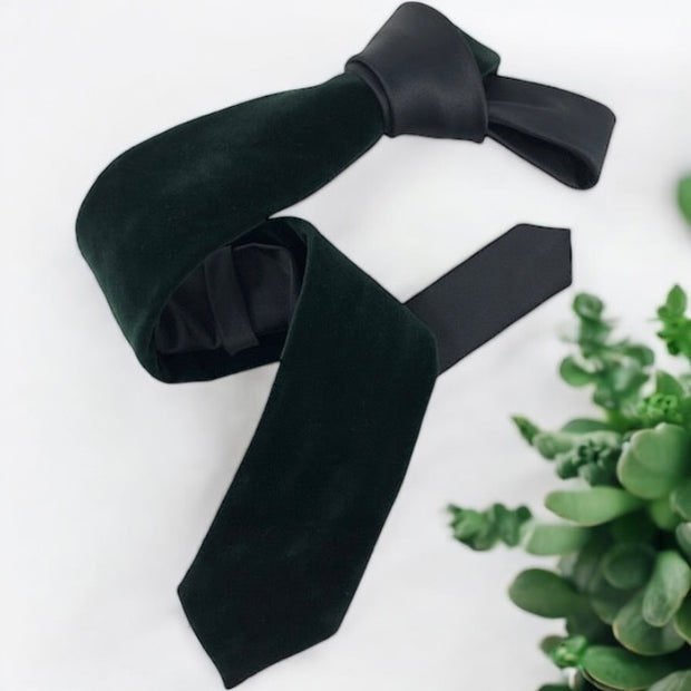 DMITRY Deep Green Velvet Italian Semi Skinny Tie